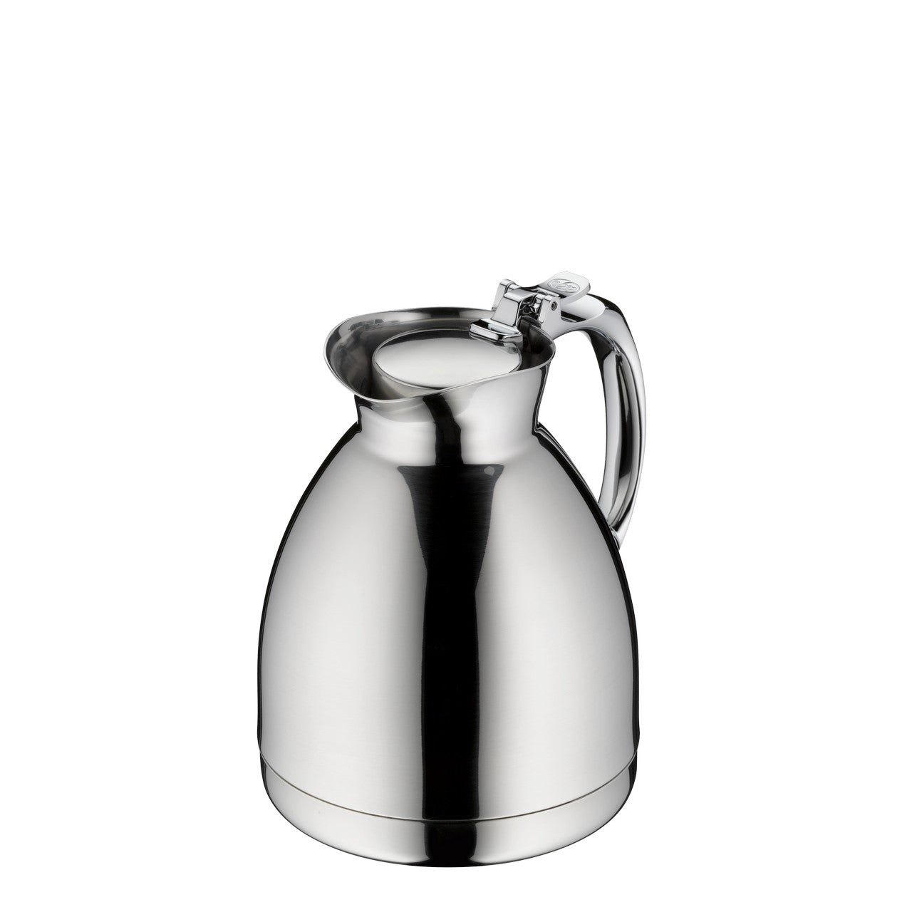 Das Bild zeigt eine silberne Thermoskanne mit einem geschwungenen Henkel und einem kurzen Ausgießer. Sie hat eine glänzende, metallische Oberfläche und eine bauchige Form.