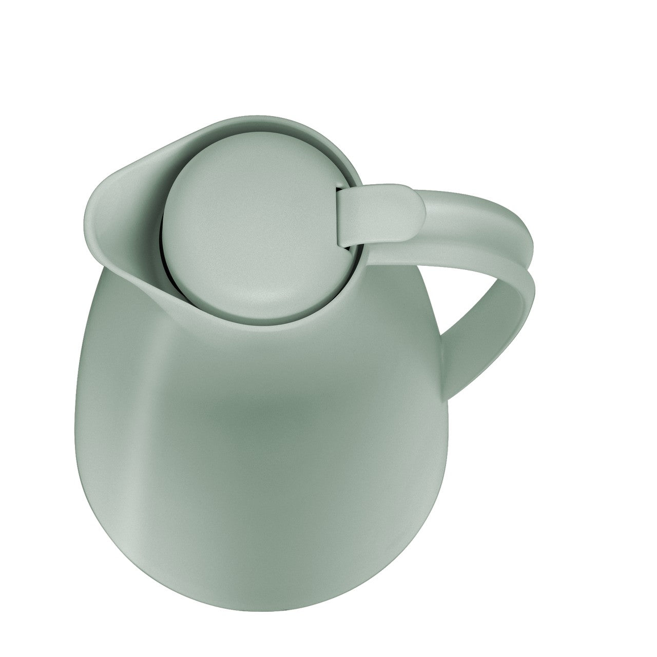 Das Bild zeigt eine hellgrüne Thermoskanne mit einem abgerundeten Design und einem großen Henkel. Der Deckel der Kanne ist ebenfalls rund und bündig eingefügt. Die Kanne hat eine glatte Oberfläche und einen leicht geschwungenen Auslauf.