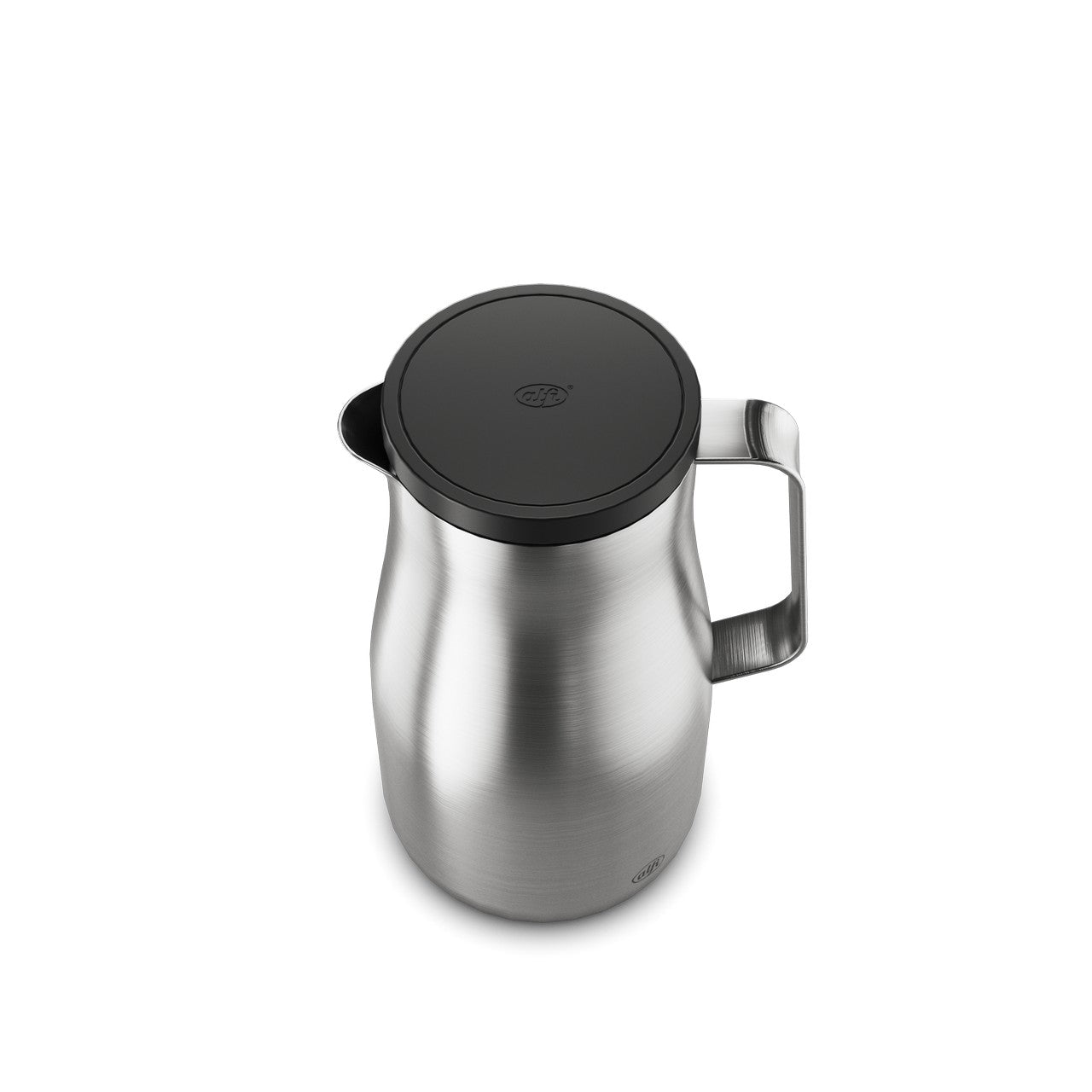 Das Bild zeigt eine silberne Kaffeekanne mit einem schwarzen Deckel und einem geschwungenen Griff auf der rechten Seite. Das Design ist modern und minimalistisch. Die Kanne steht auf einer hellen, einfarbigen Oberfläche.