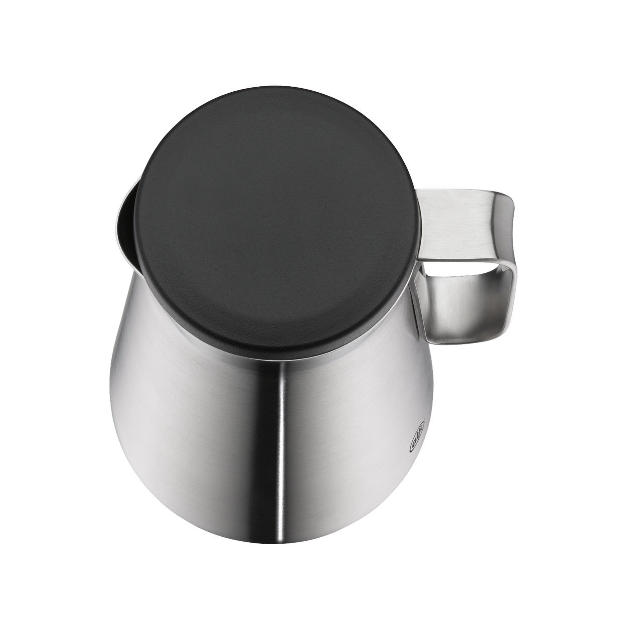 Das Bild zeigt eine metallene Thermoskanne mit einem schwarzen, runden Deckel. Die Kanne hat einen stabilen Henkel auf der rechten Seite. Sie steht auf einer hellen, wahrscheinlich weißen, Oberfläche.