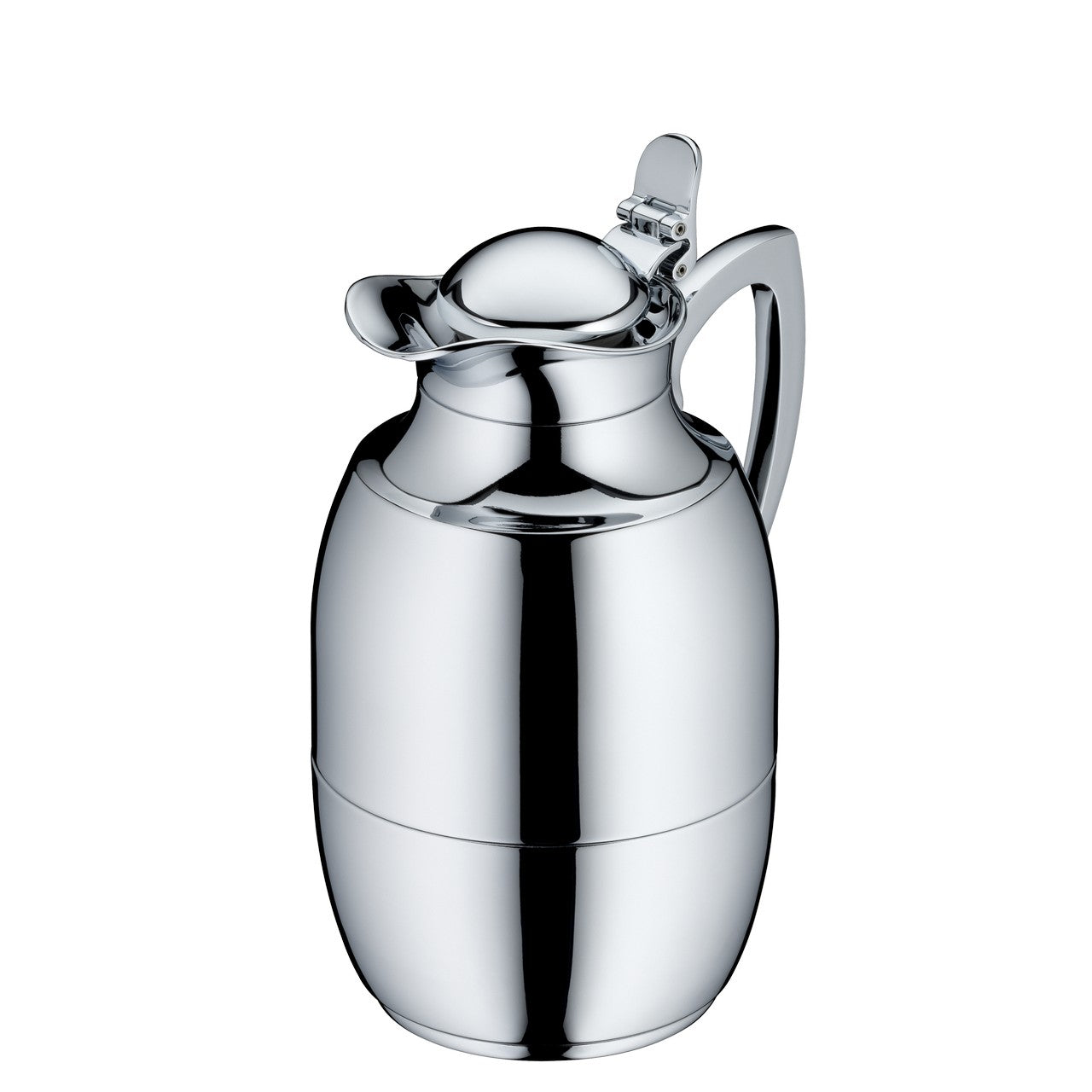 Das Bild zeigt eine glänzende, silberne Thermoskanne mit einem eleganten, runden Design. Sie hat einen gebogenen Griff und einen Klappverschluss auf dem Deckel.