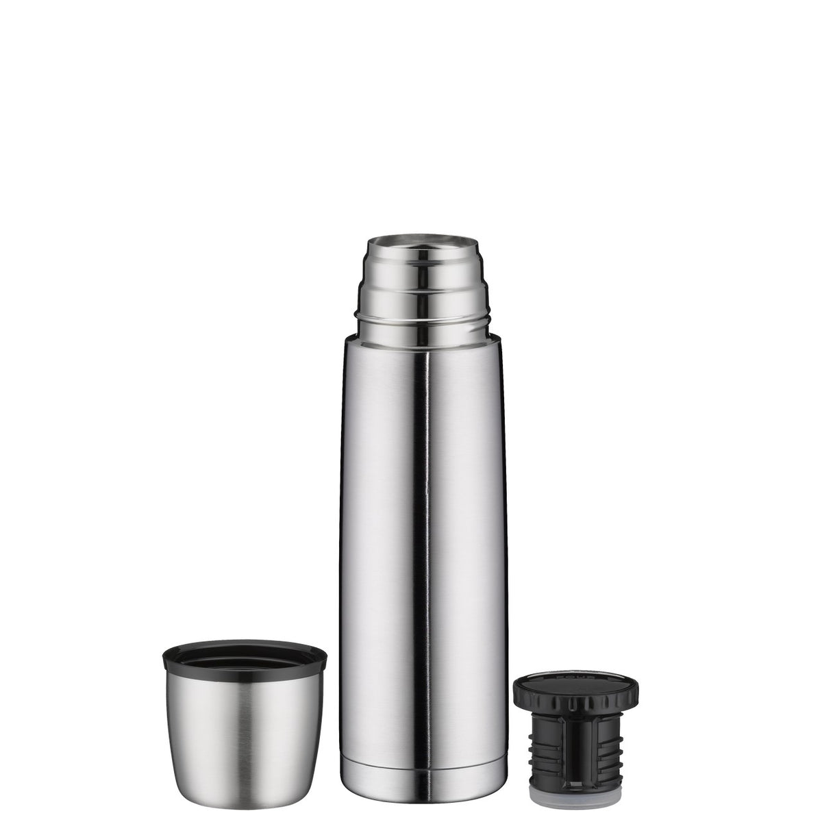 Auf dem Bild ist eine silberne Thermoskanne zu sehen, die aus drei Teilen besteht: der Hauptbehälter, ein metallischer Becher mit schwarzem Rand und ein schwarzer Verschluss. Die Oberfläche der Kanne ist glatt und glänzend.