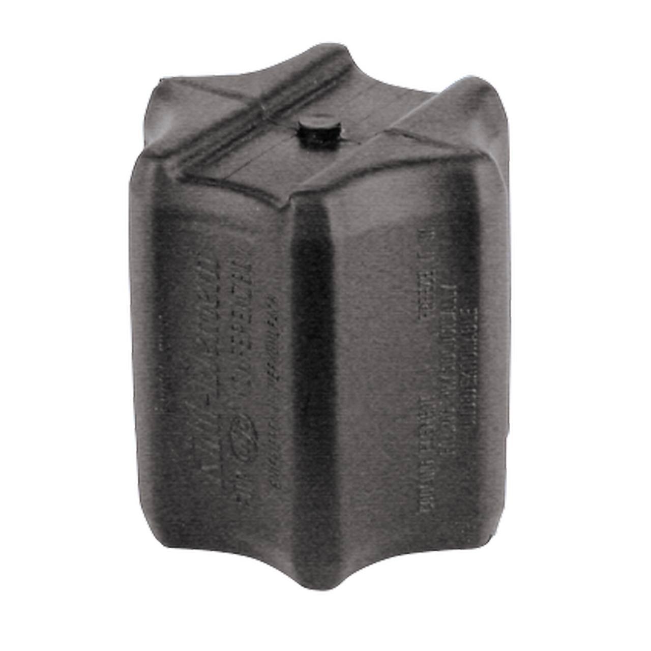 Das Bild zeigt einen schwarzen, quadratischen Kunststoffkörper mit abgerundeten Ecken und einer erhabenen, zylindrischen Struktur oben. Die Oberfläche ist leicht strukturiert mit eingeprägten Markierungen.