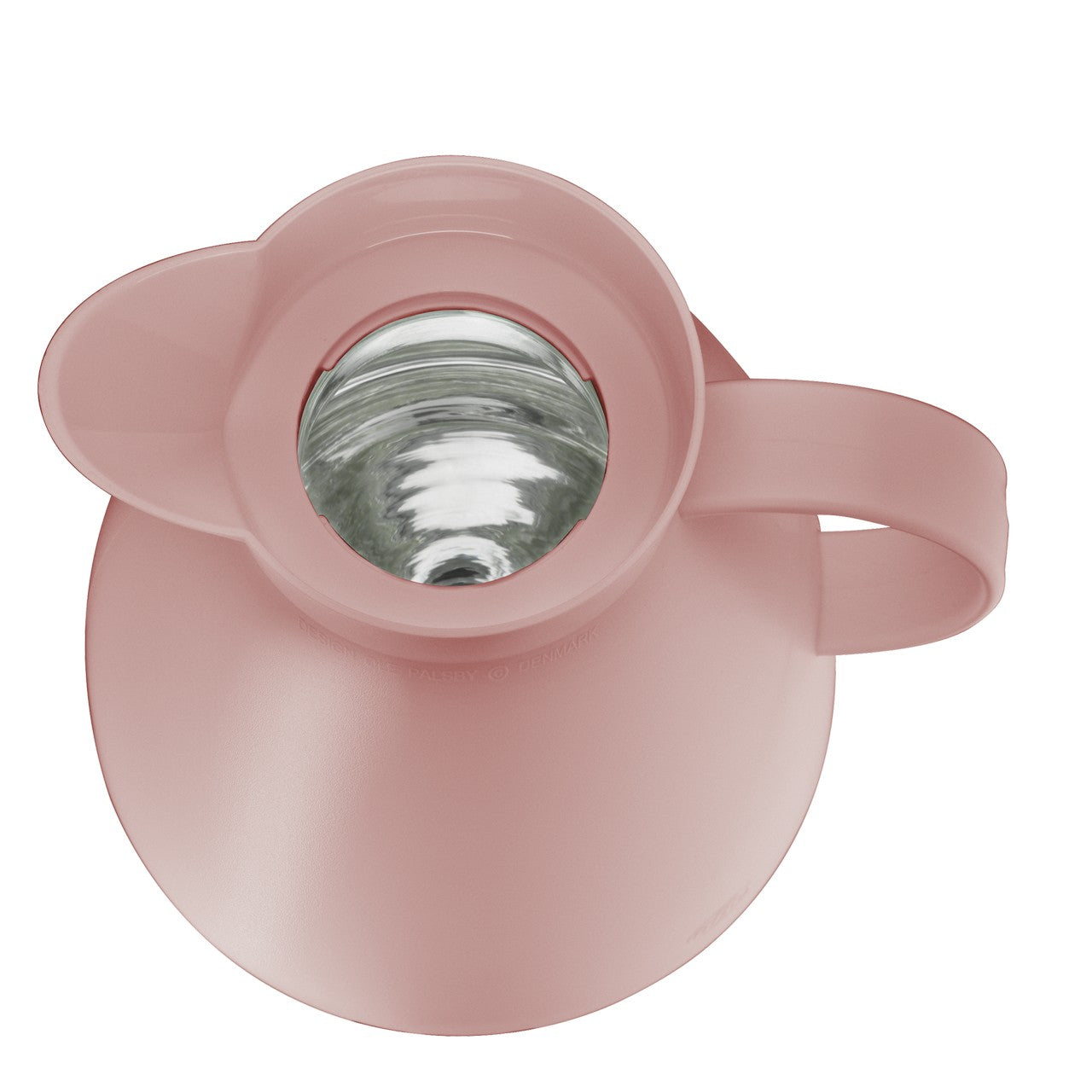 Das Bild zeigt eine rosafarbene Thermoskanne mit einem großen Henkel an der Seite. Der Blick geht von oben in die Öffnung, die von einem silberfarbenen, glänzenden Einsatz umgeben ist.