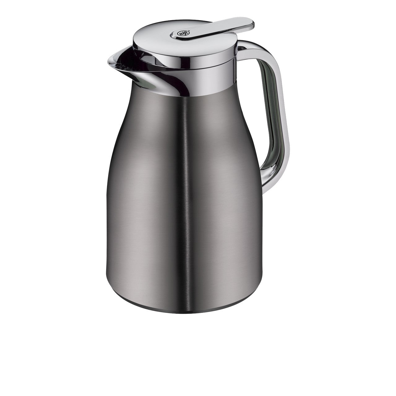 Das Bild zeigt eine silberne Thermoskanne mit einem glänzenden Deckel und Griff aus Metall. Die Form ist leicht konisch nach oben verjüngt, und der Ausgießer ist integriert.