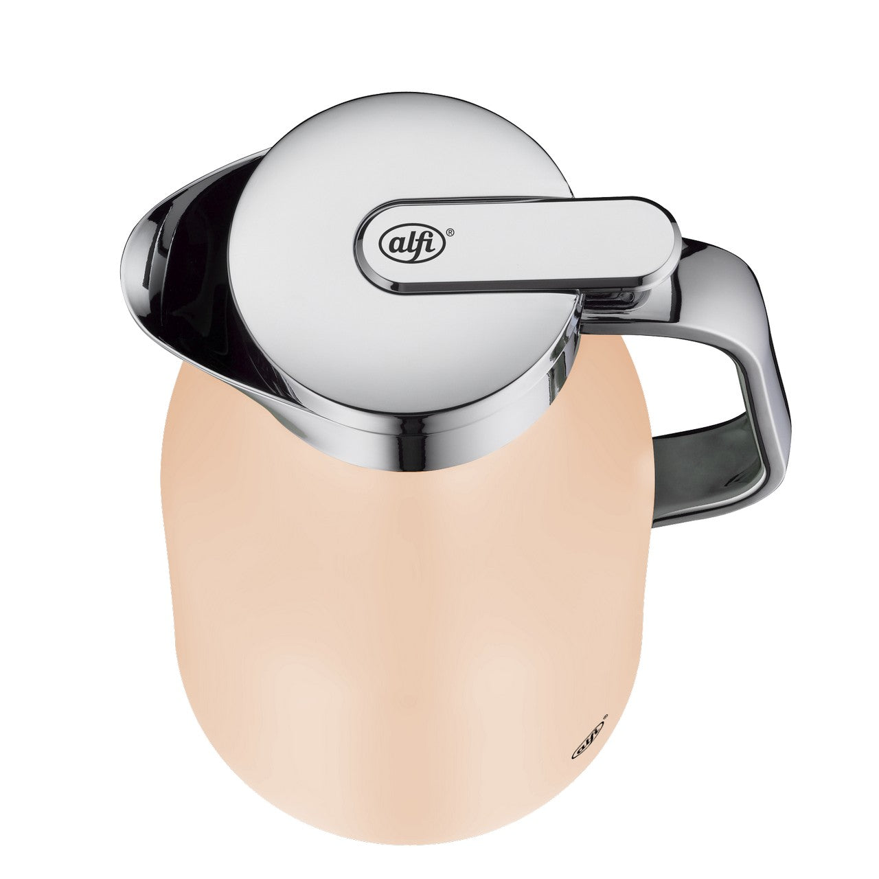 Das Bild zeigt eine beige Isolierkanne mit einem glänzenden, silbernen Deckel und einem passenden Henkel. Der Deckel hat eine zentrale Öffnung, durch die ein wenig von der Innenwand sichtbar ist. Die Kanne hat eine schlichte, moderne Form.