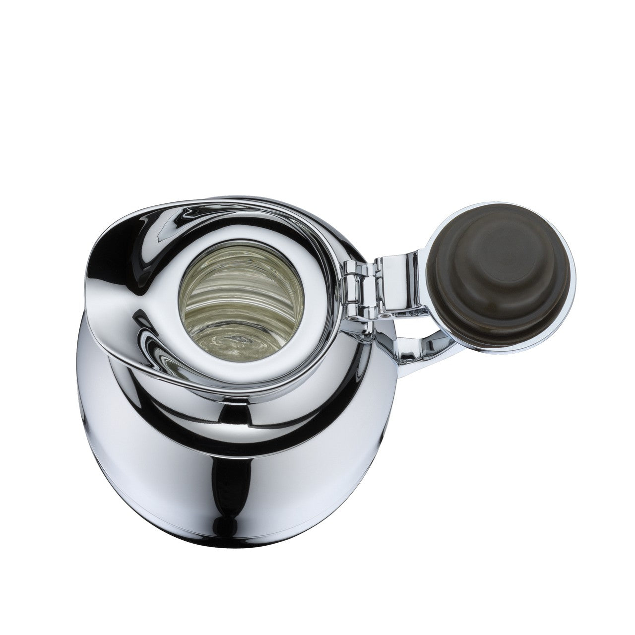 Das Bild zeigt eine glänzende, metallene Kanne von oben, mit einem offenen, seitlich angeschlagenen Deckel. Im Inneren der Kanne ist ein spiralförmiger Glaseinsatz sichtbar.