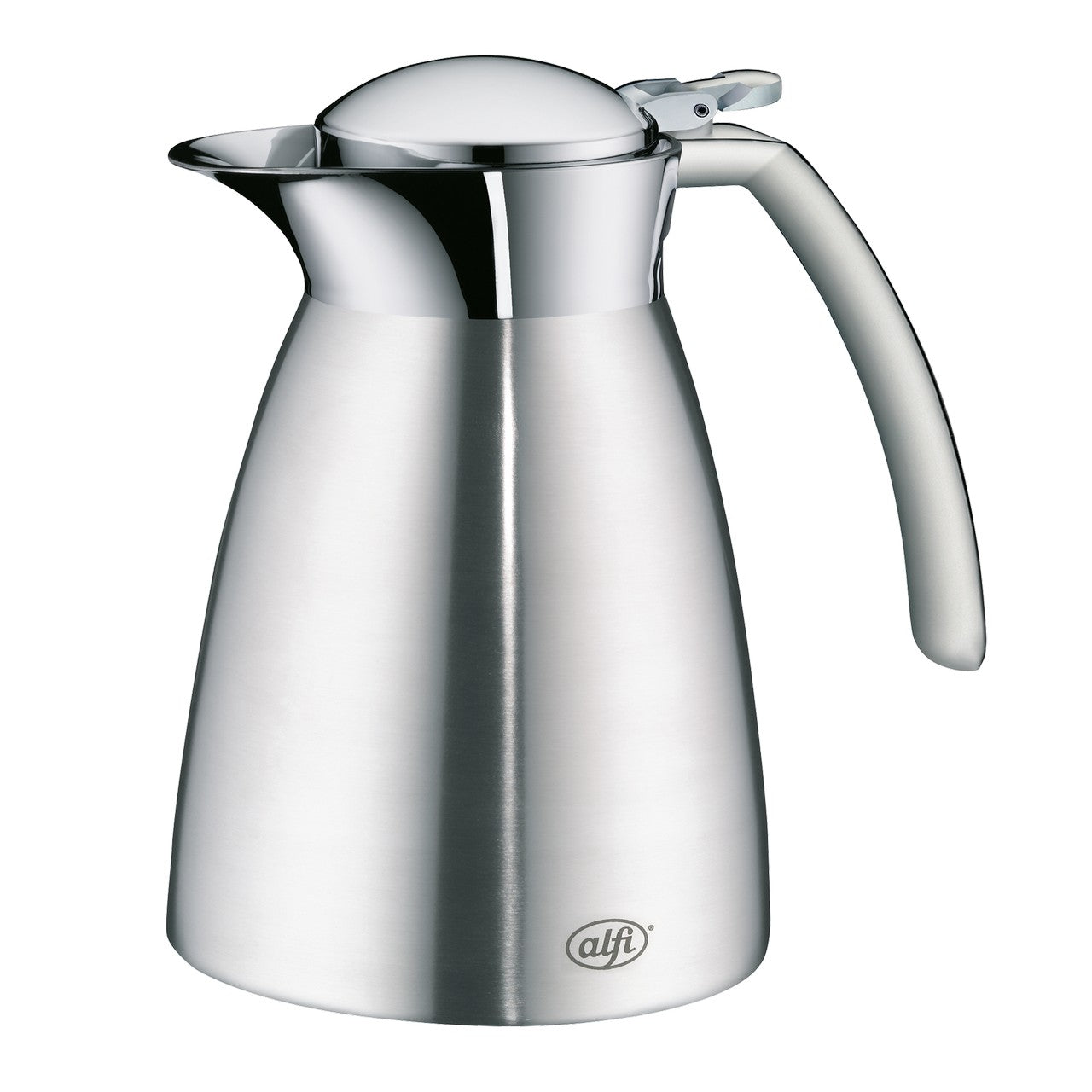 Das Bild zeigt eine glänzende, silberne Isolierkanne mit einem geschwungenen Griff und einem Deckel, der sich zum Ausgießen öffnen lässt. Die Kanne hat ein schlichtes, modernes Design und einen leicht zylindrischen, konischen Körper.