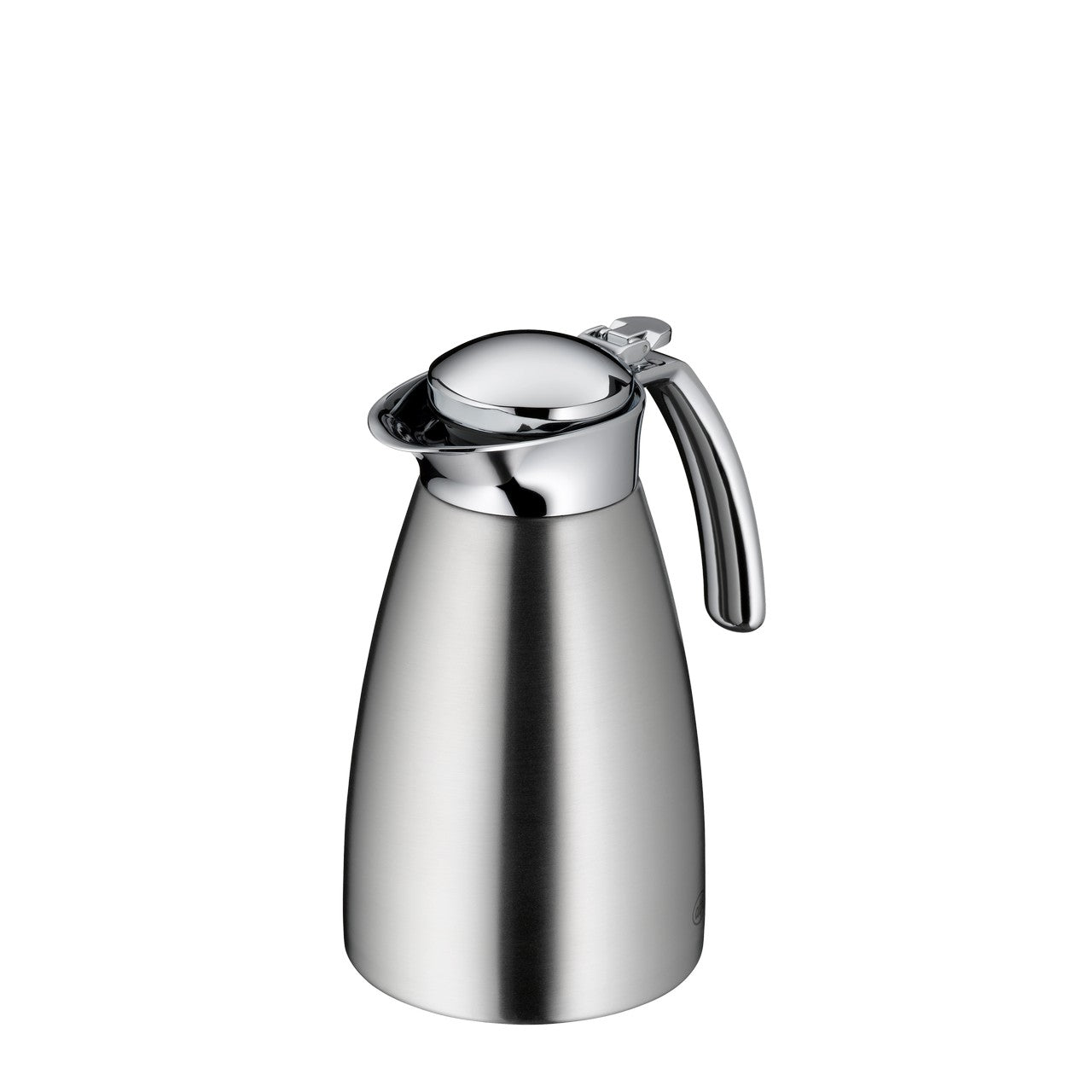 Das Bild zeigt eine schlanke Thermoskanne aus glänzendem Metall. Die Kanne hat einen Deckel und einen gebogenen Henkel. Sie sieht modern und elegant aus.