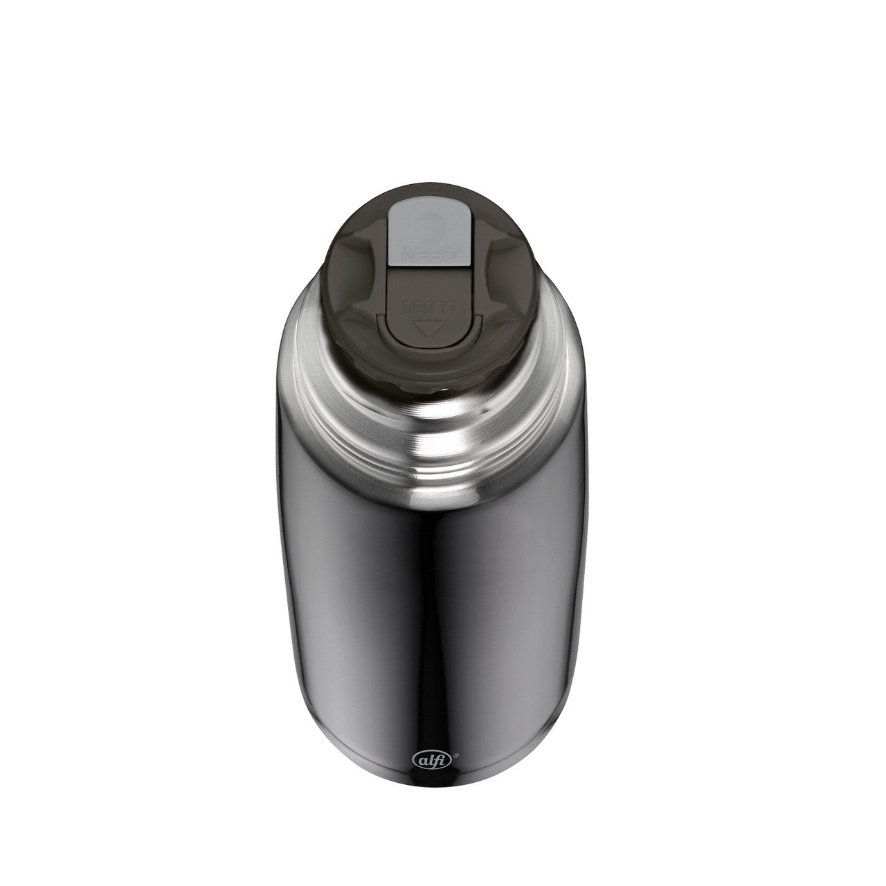 Eine vertikale Thermosflasche aus Edelstahl mit schwarzem Deckel und Druckknopf-Mechanismus. Das Metall reflektiert leicht das Licht, unten ist das Herstellerlogo.